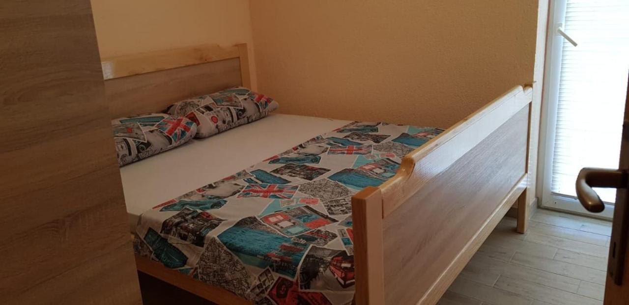 Srecko Apartman Rogoznica  Extérieur photo